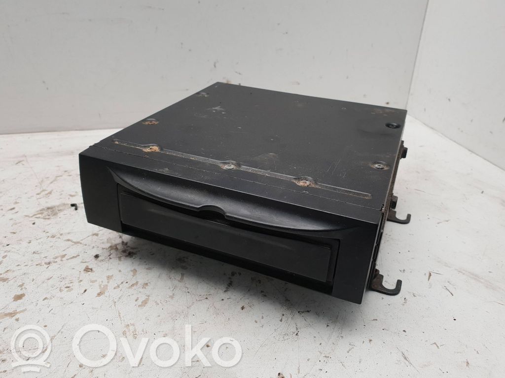 Volvo XC90 Radio/CD/DVD/GPS head unit 
