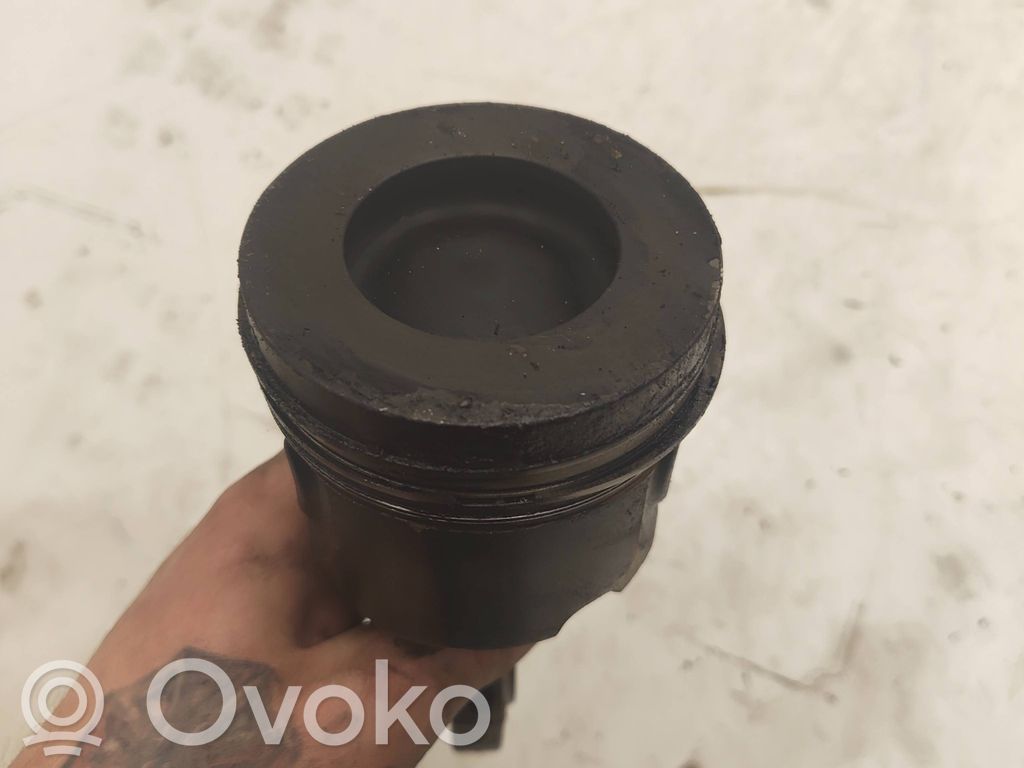 BMW X5 F15 Piston 