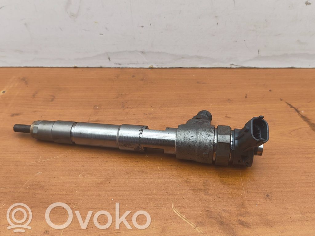 Mercedes-Benz B W247 Fuel injector 