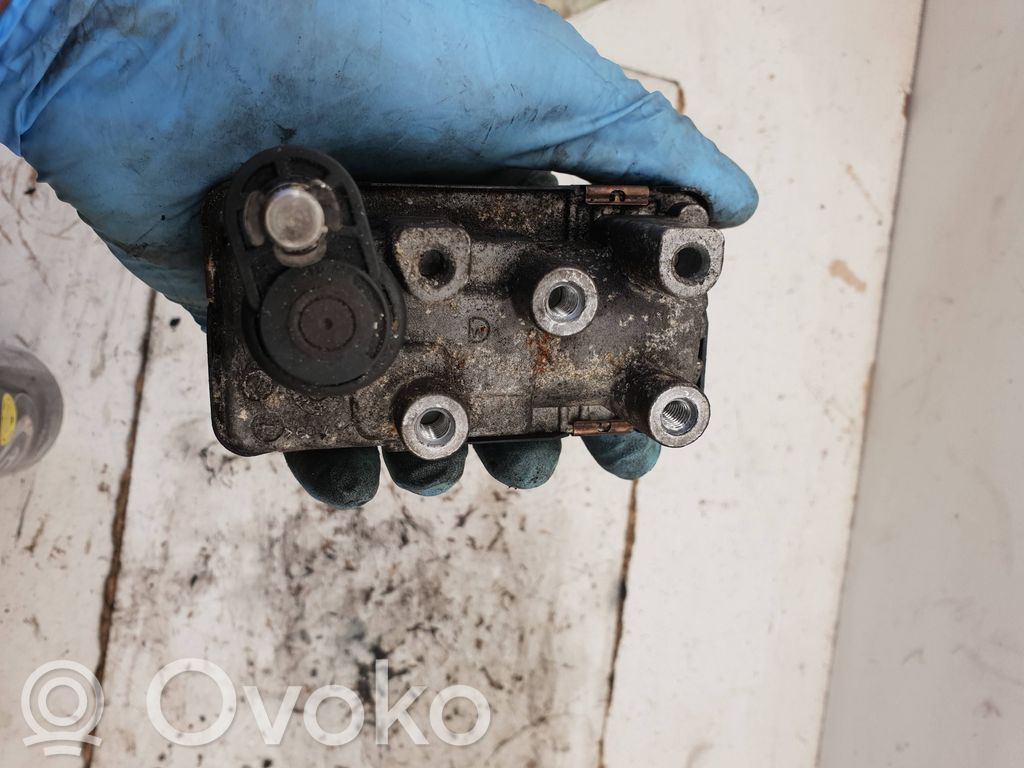 BMW 5 F10 F11 Turbiinin sähköohjauskäyttölaite 