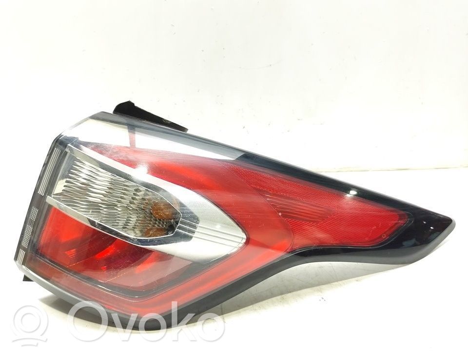 Ford Kuga II Aizmugurējais lukturis virsbūvē 