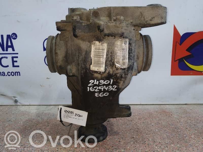Rear differential   752693103