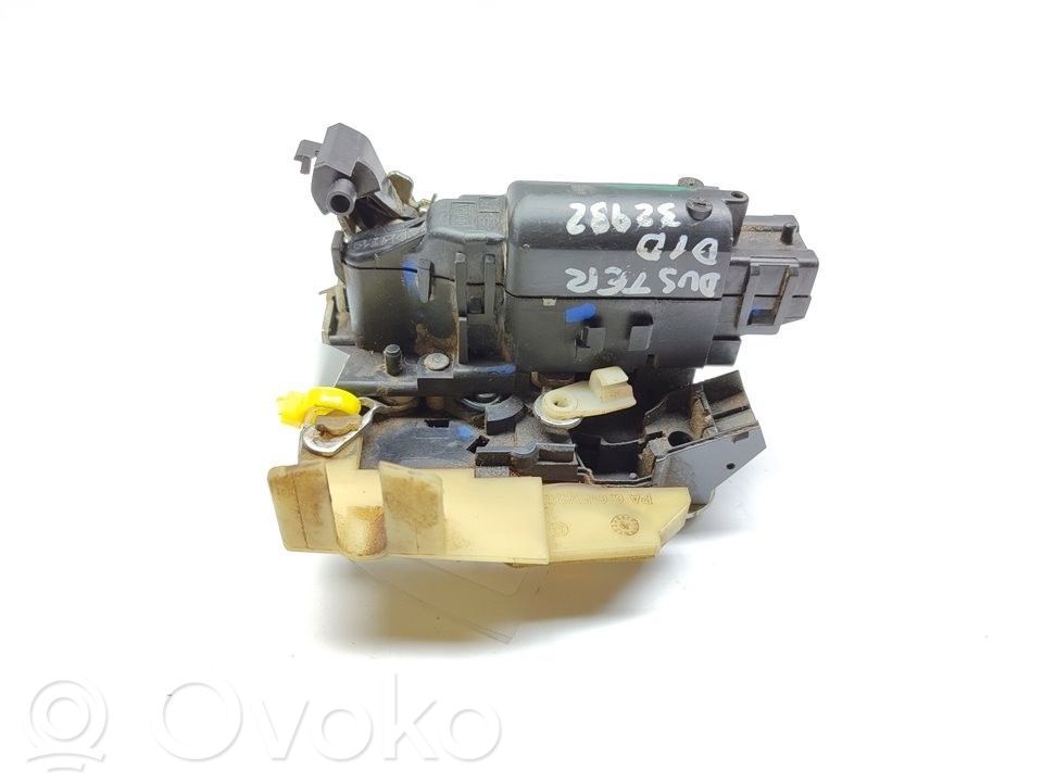 Dacia Duster Front door lock 
