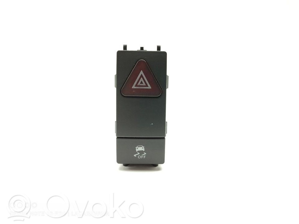 Mercedes-Benz CLK AMG A208 C208 Botón interruptor de luz de peligro 