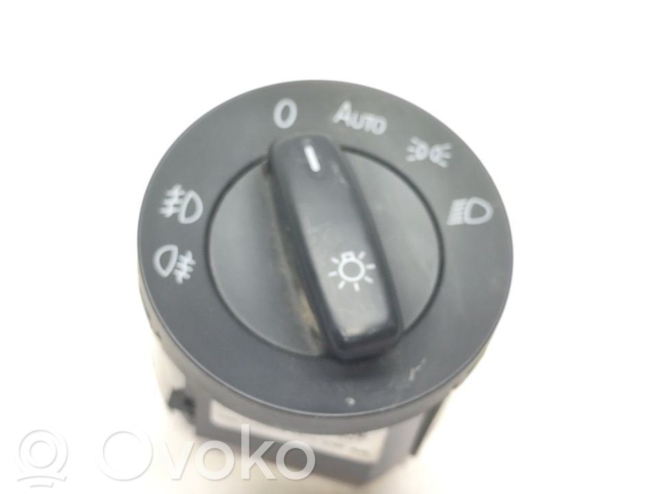 Volkswagen Caddy Panel lighting control switch 