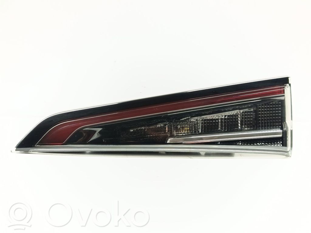 Toyota Corolla E160 E170 Takaluukun takavalot 