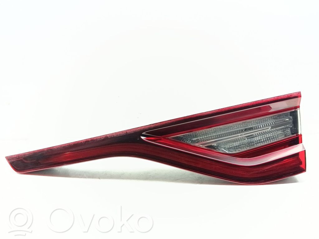 Renault Megane IV Tailgate rear/tail lights 
