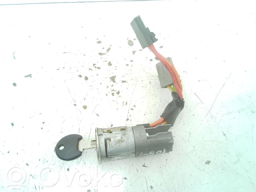 Steering wheel lock   C1GF7