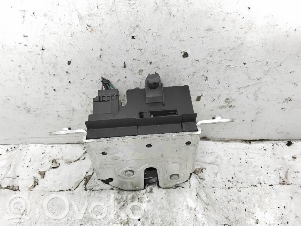 Opel Corsa E Tailgate/trunk/boot lock/catch/latch 