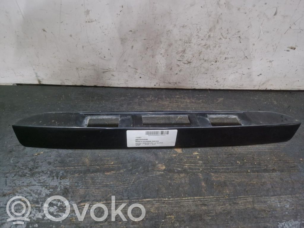 Manecilla externa de puerta de carga   3M71A43404BE