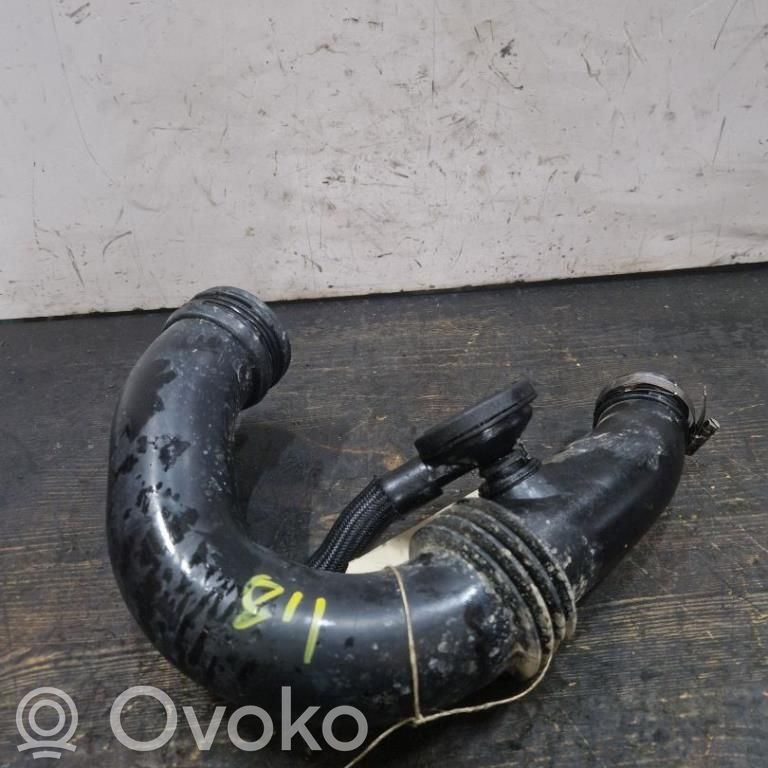 Öljyntäyttöputki