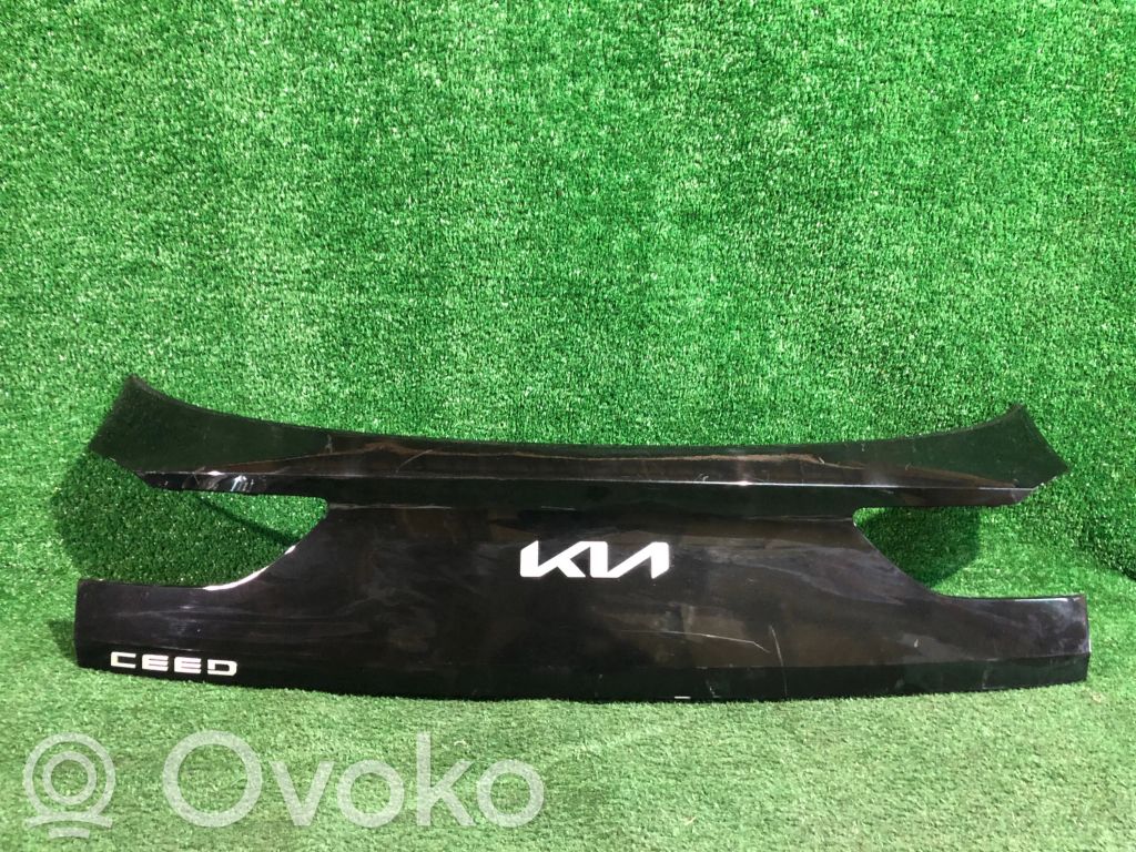 KIA Ceed Tailgate trim 