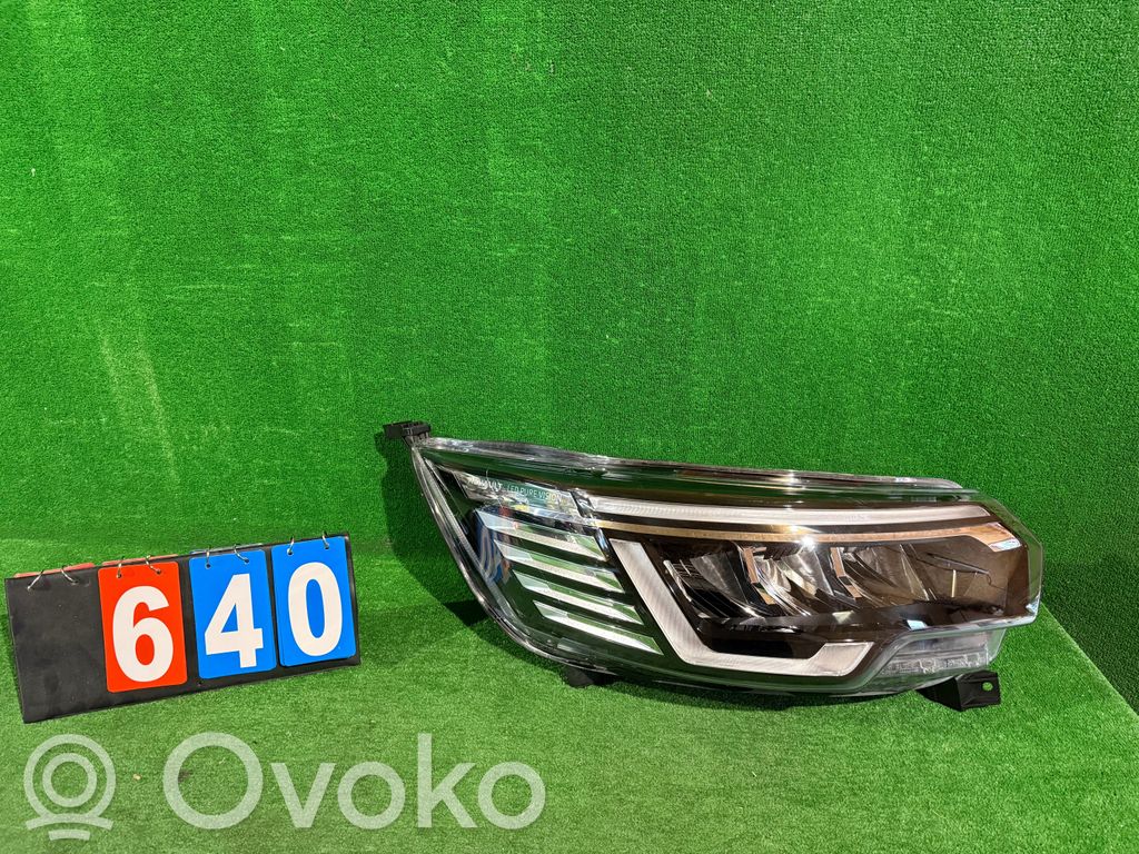 Renault Trafic III (X82) Headlight/headlamp 