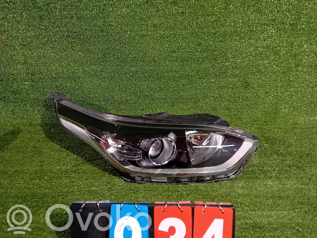KIA Ceed Headlight/headlamp 