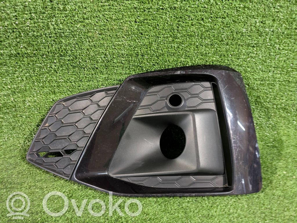 Etusumuvalon ritilä   8W6807681