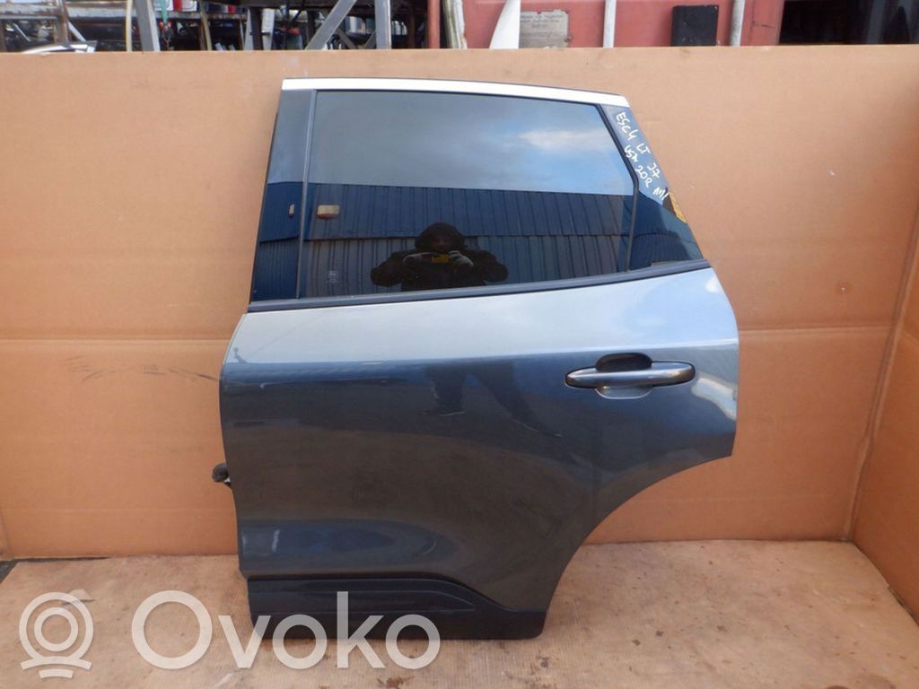 Ford Escape IV Puerta trasera 