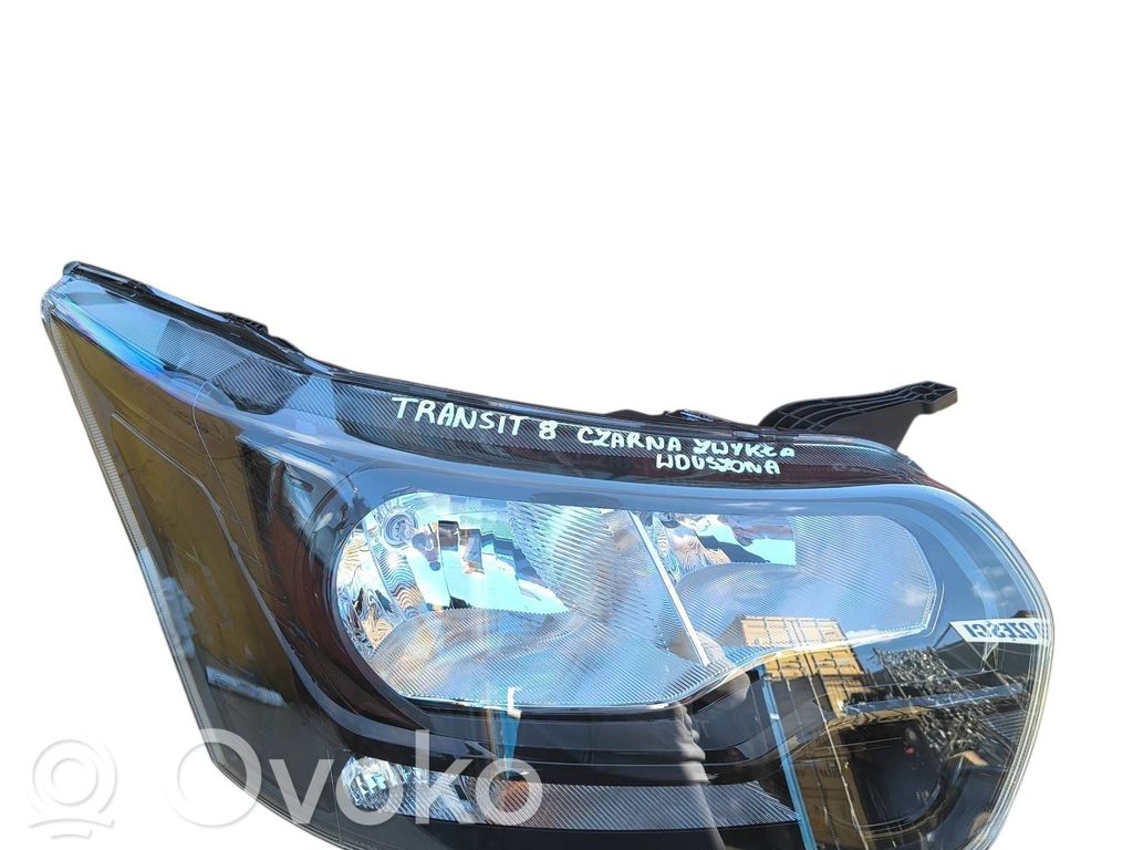 Ford Transit Phare frontale 