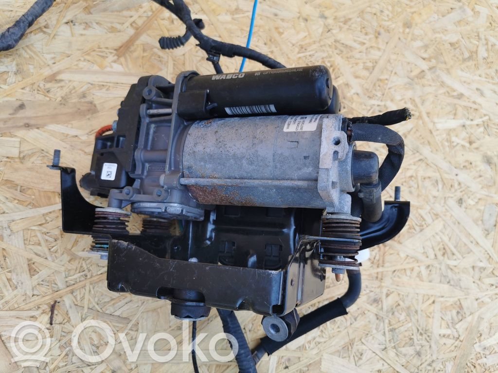 Volkswagen Touareg III Compressore/pompa sospensioni pneumatiche 