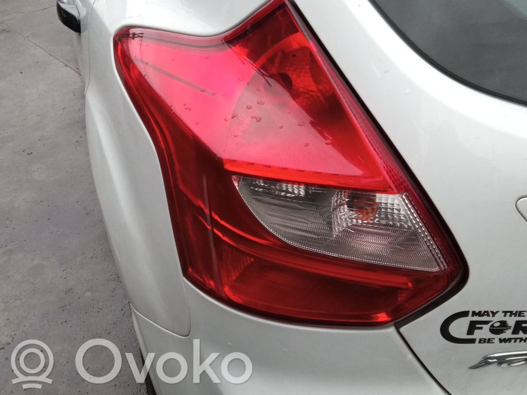 Rear/tail lights   1825321