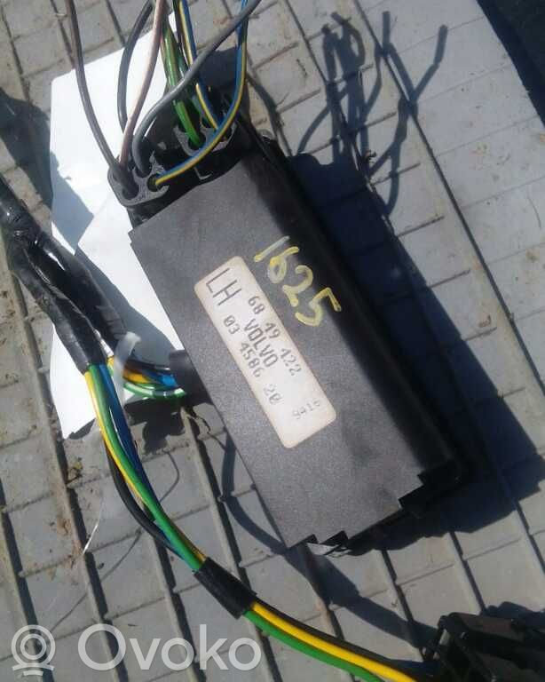 Electric window control switch   3458620,6849422