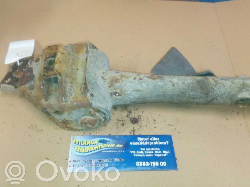 Rear control arm