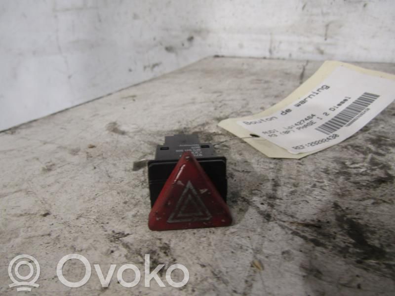 Botón interruptor de luz de peligro   8P0941509A