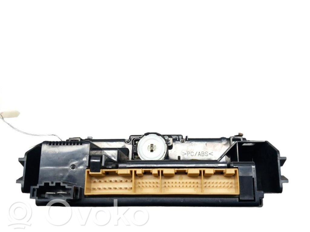 Climate control unit   8D0820043M