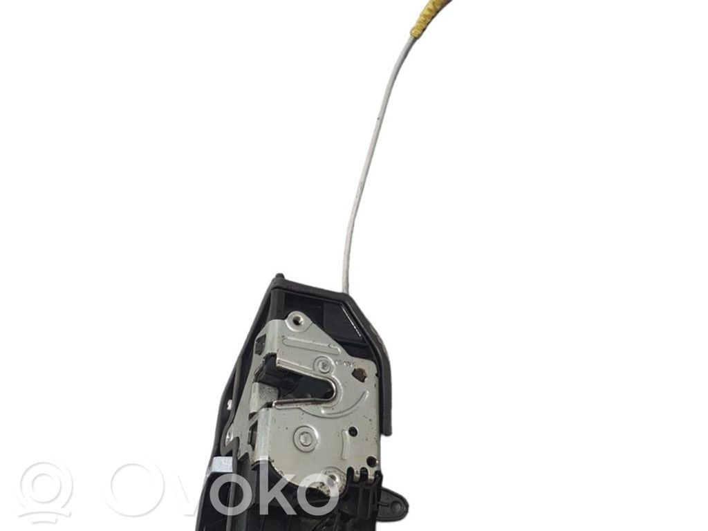 Front door lock   51217229458