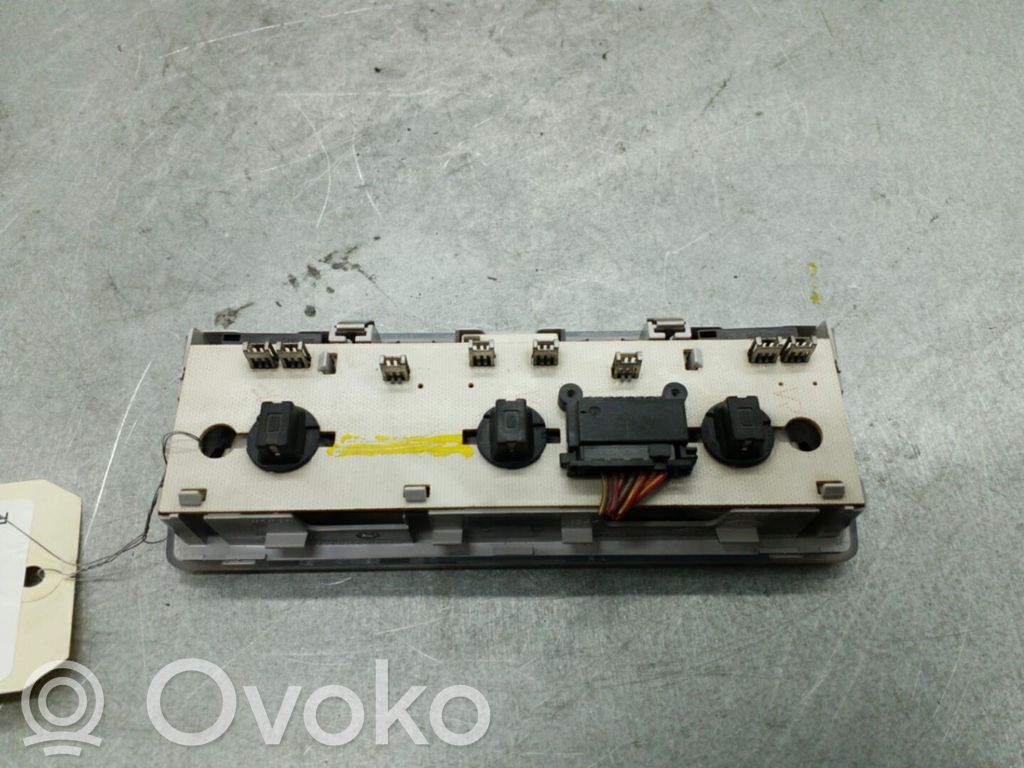 Front seat light   63316962058