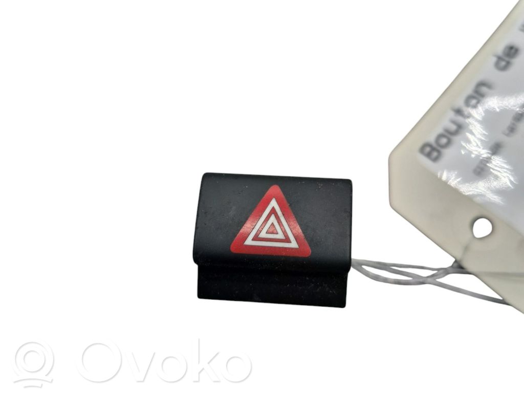 Botón interruptor de luz de peligro   96781018ZD