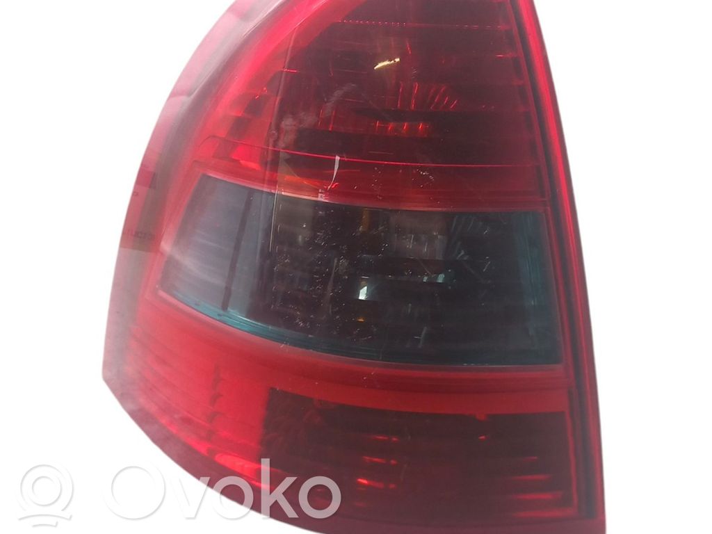 Rear/tail lights   00006350V3
