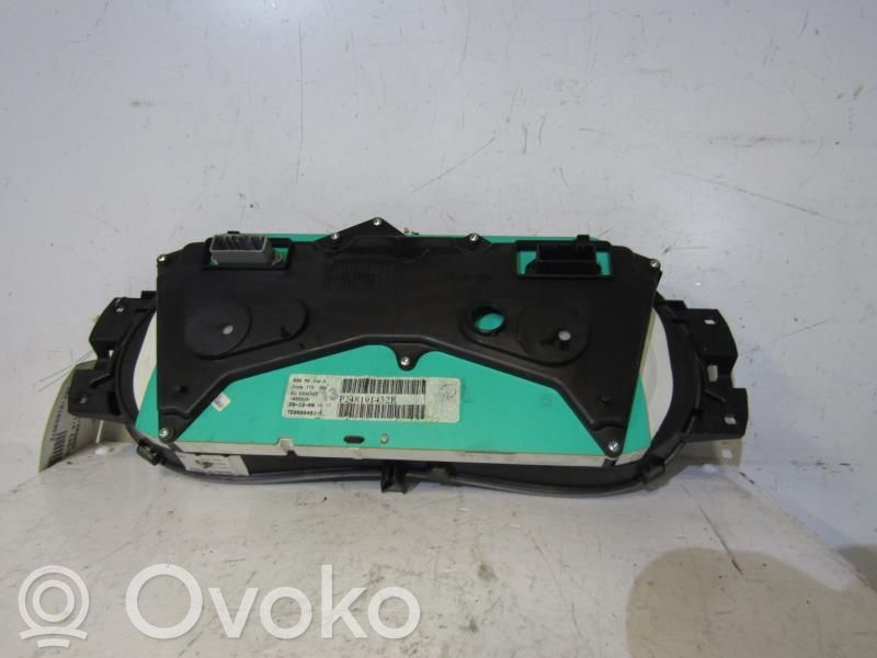 Dacia Sandero Velocímetro (tablero de instrumentos) 