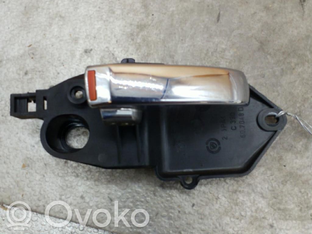 Manecilla interna puerta delantera   71749972