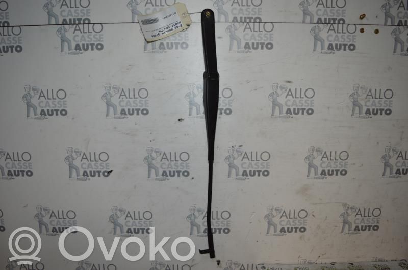 Brazo del limpiaparabrisas delantero   1731534