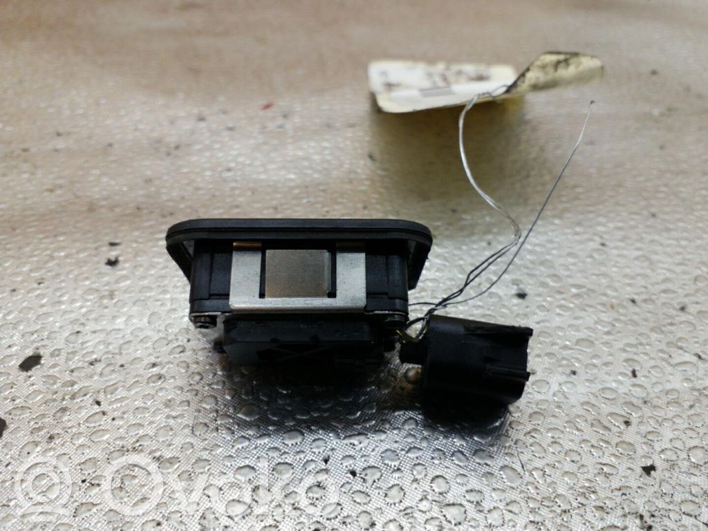 Tailgate opening switch   2005605