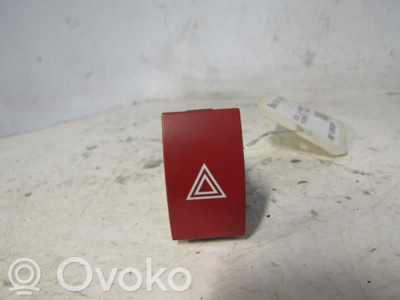 Hazard light switch   9379007000