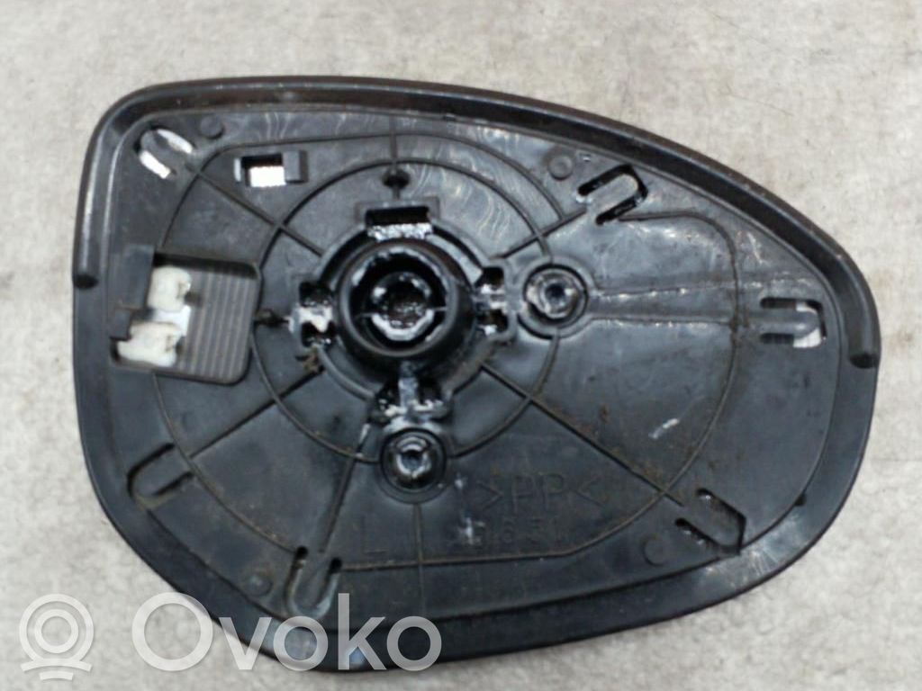 Mazda 2 Spoguļa stikls 