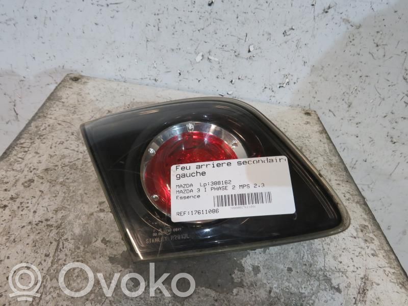 Mazda 3 I Takaluukun takavalot 