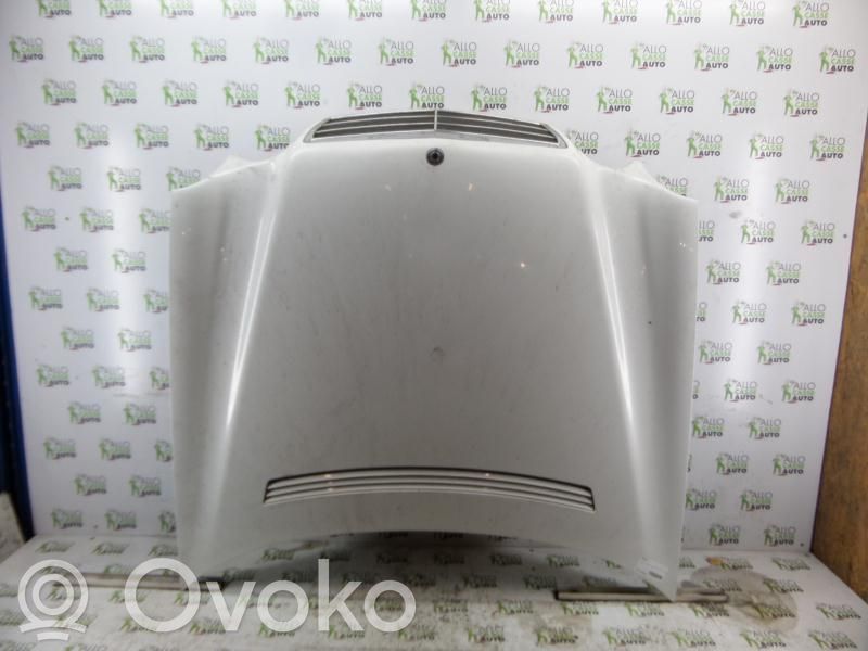 Mercedes-Benz E W210 Konepelti 