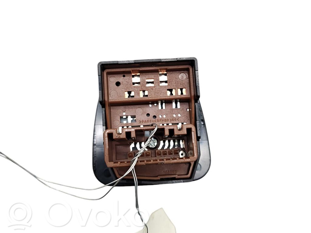 Peugeot 108 Wing mirror switch 