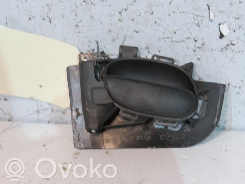 Manecilla interna puerta trasera   9143A4