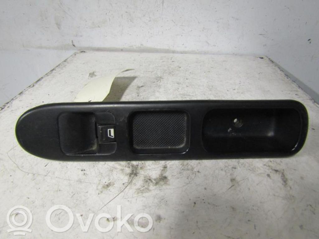 Peugeot 307 Interruptor del elevalunas eléctrico 