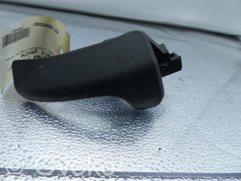 Manecilla interna puerta delantera   911761