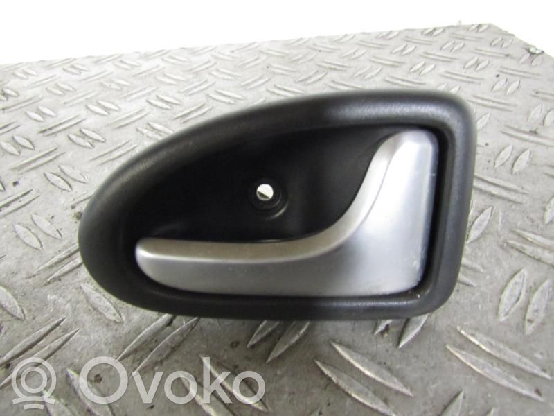 Renault Clio II Manecilla interna puerta trasera 