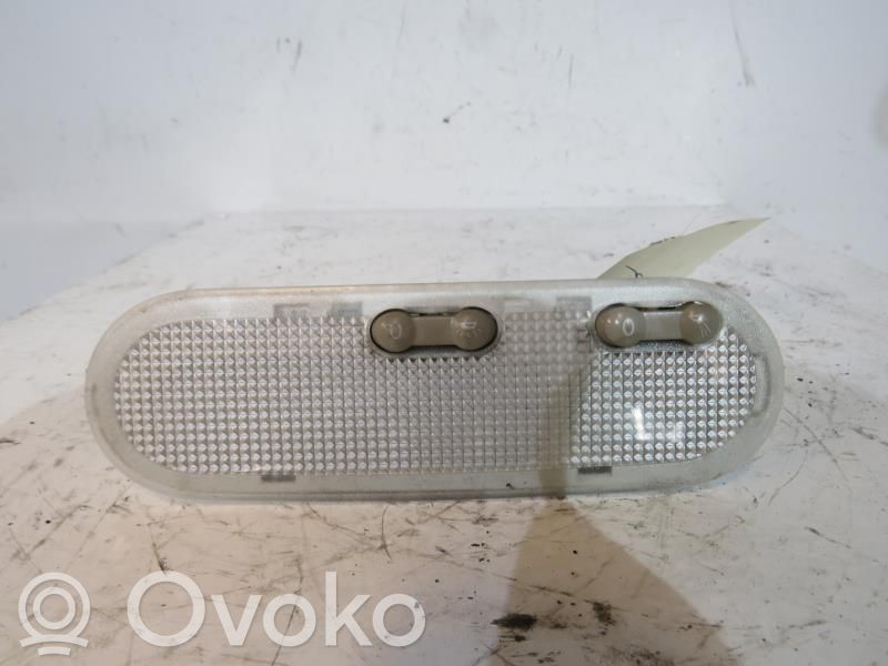 Luz del asiento delantero