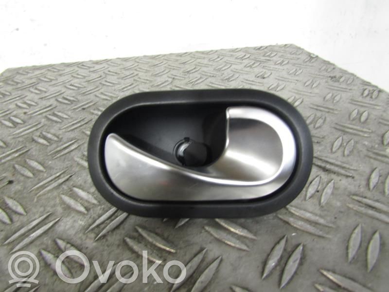 Renault Twingo III Manecilla interna puerta trasera 