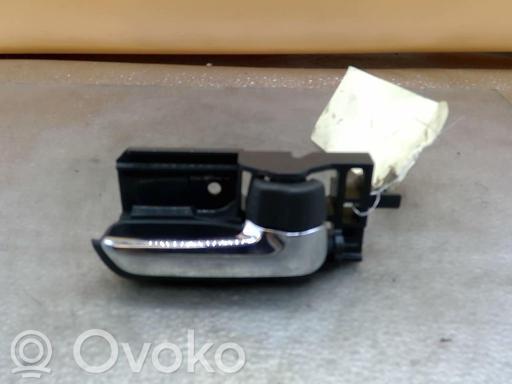 Manecilla externa puerta delantera   828106381126U