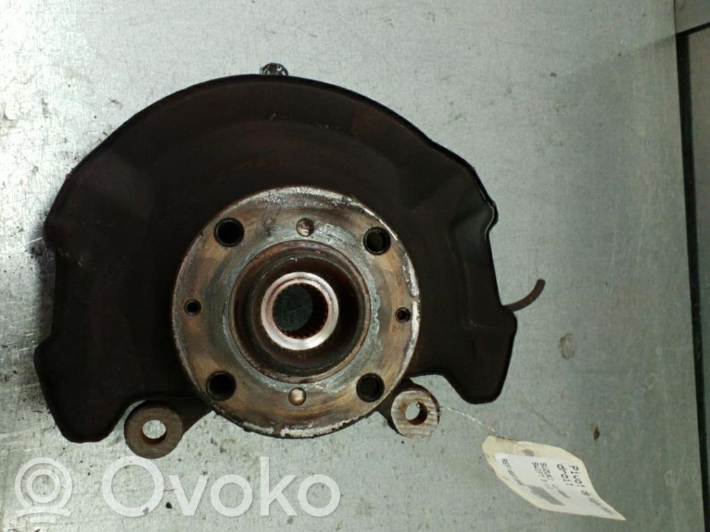 Achsschenkel vorne   4511151K90