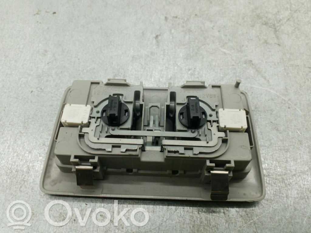 Suzuki SX4 Luz del asiento delantero 
