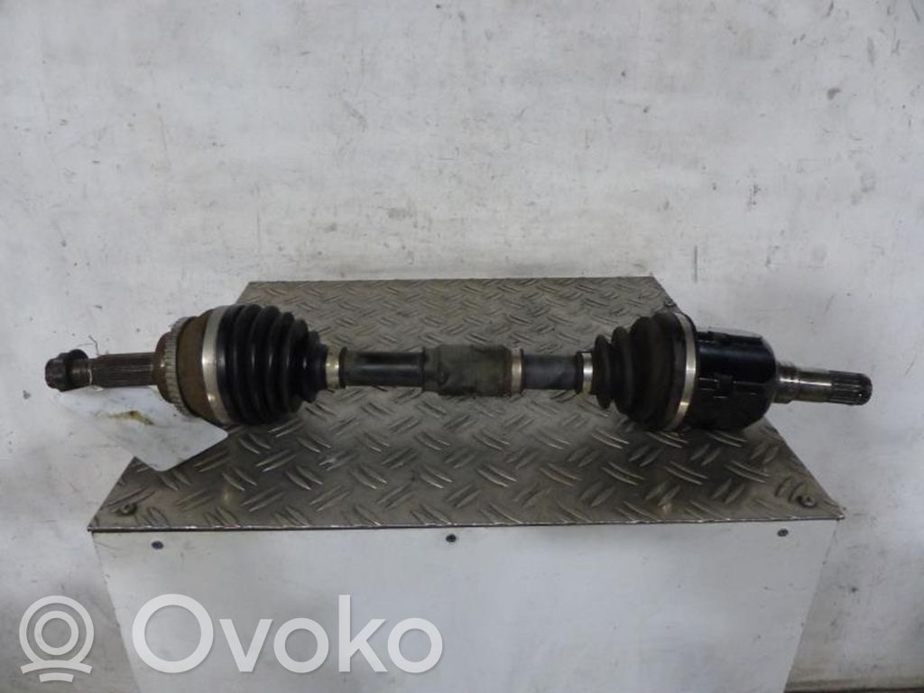 Toyota Corolla E120 E130 Półoś przednia 